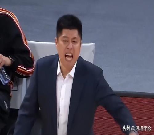 法甲最佳阵,容揭晓,克瓦拉茨赫,ued,UED,UED体育入口,UED官网,UED体育APP下载